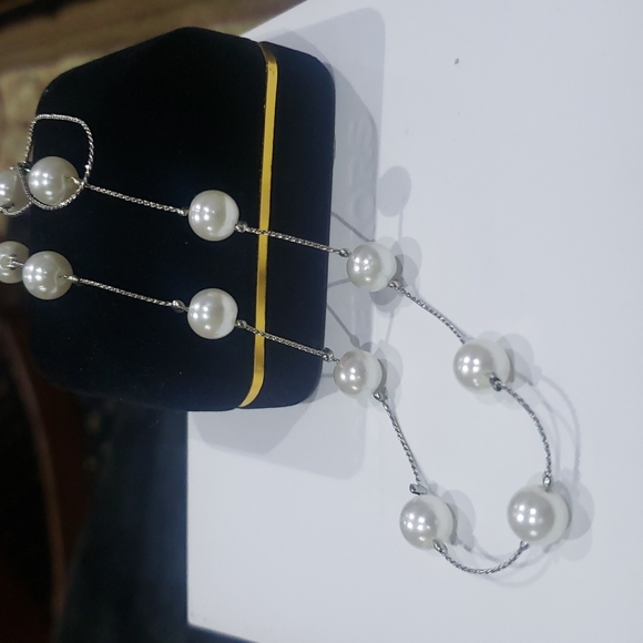 Vintage Pearl Necklace - Picture 3 of 10